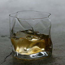 Load image into Gallery viewer, Japanese Edo Designer Crumple Paper Irregular Shape Crystal Faceted Der Whiskybecher Whiskey Whisky Rock Glass Artwork Wine Cup
