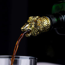 Load image into Gallery viewer, 1 Piece wild red wine pourer ,zinc alloy rhinoceros lion leopard antelope, head wine stopper drink bar tool nightclub bar accessories