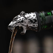 Load image into Gallery viewer, 1 Piece wild red wine pourer ,zinc alloy rhinoceros lion leopard antelope, head wine stopper drink bar tool nightclub bar accessories
