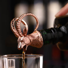 Load image into Gallery viewer, 1 Piece wild red wine pourer ,zinc alloy rhinoceros lion leopard antelope, head wine stopper drink bar tool nightclub bar accessories