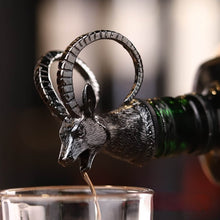 Load image into Gallery viewer, 1 Piece wild red wine pourer ,zinc alloy rhinoceros lion leopard antelope, head wine stopper drink bar tool nightclub bar accessories