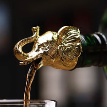 Load image into Gallery viewer, 1 Piece wild red wine pourer ,zinc alloy rhinoceros lion leopard antelope, head wine stopper drink bar tool nightclub bar accessories