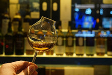 Load image into Gallery viewer, 1920s Blenders Whiskey Shot Glass Onion Shape Design Whisky Copita Nosing Glasses Goblet Brandy Tasting Snifters Chivas Neat Cup